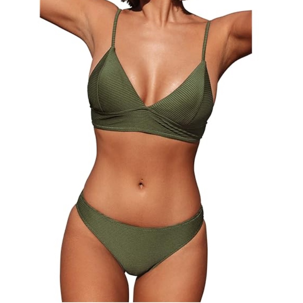 NWT Ribbed Two Piece Bikini Set by CUPSHE 🌴